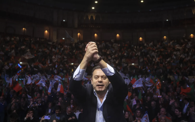Elezioni in Portogallo, Luis Montenegro festeggia la vittoria